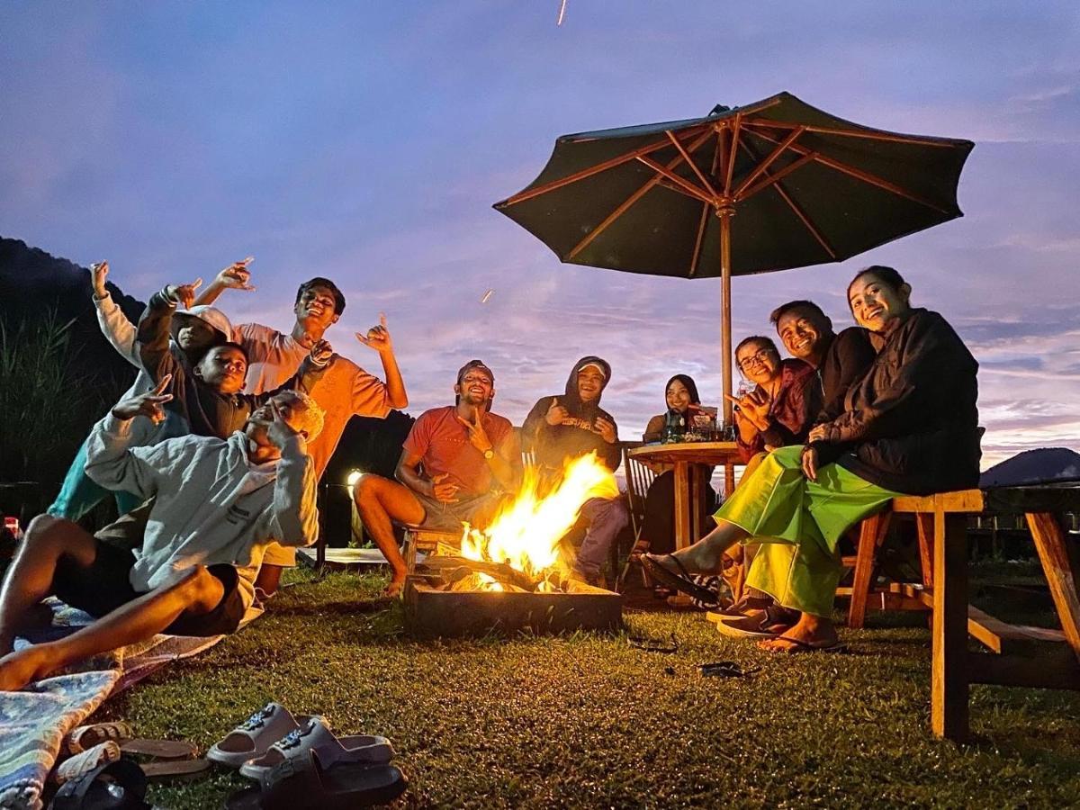 Medewi Secret Surfcamp Hotell Pulukan Eksteriør bilde