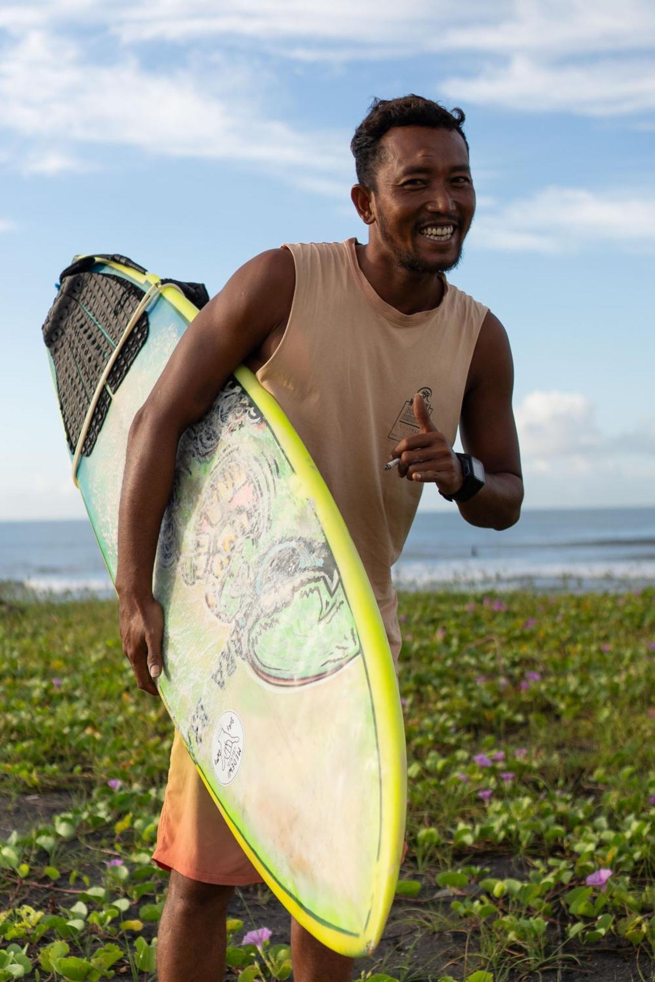 Medewi Secret Surfcamp Hotell Pulukan Eksteriør bilde