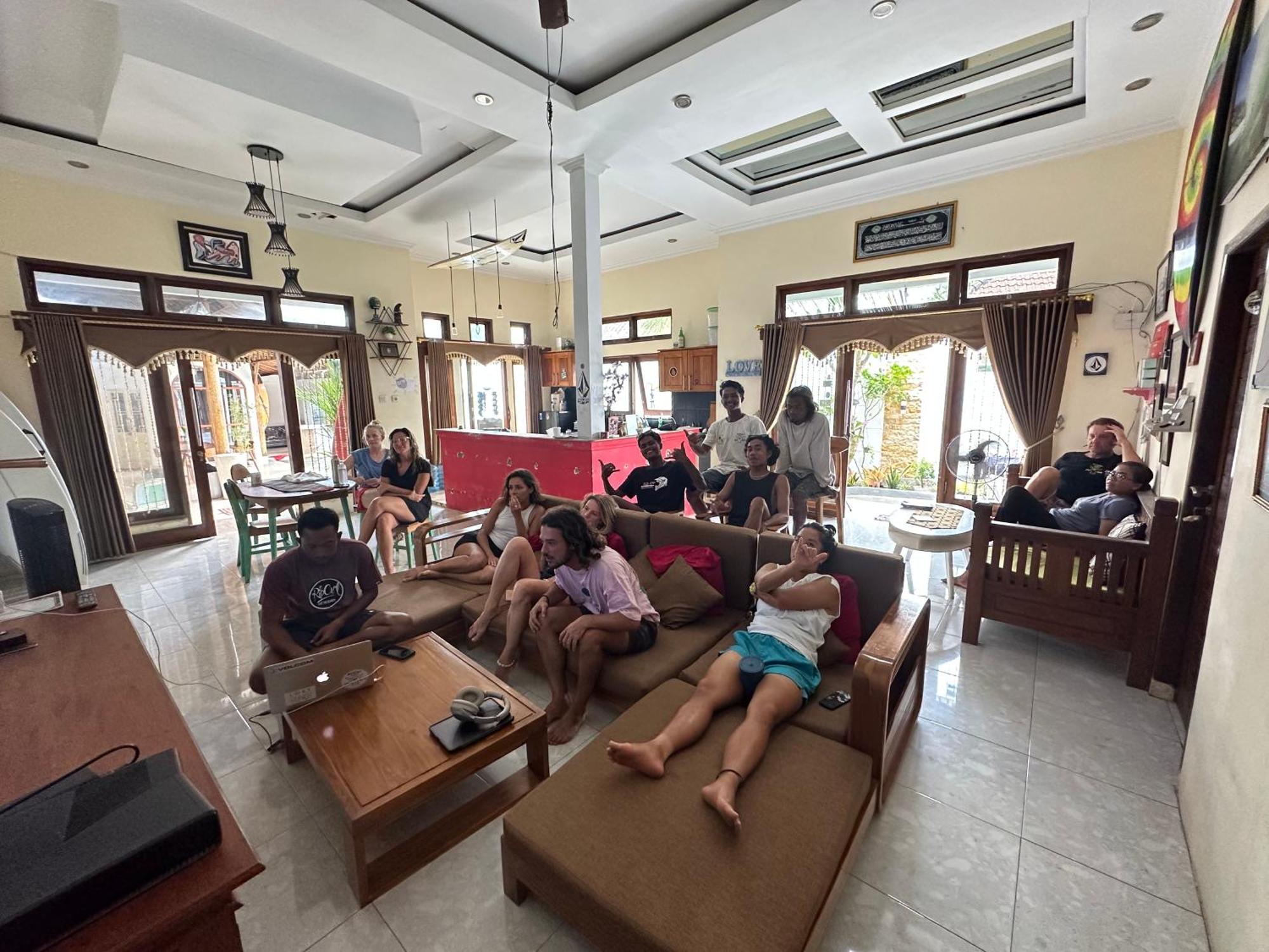 Medewi Secret Surfcamp Hotell Pulukan Eksteriør bilde