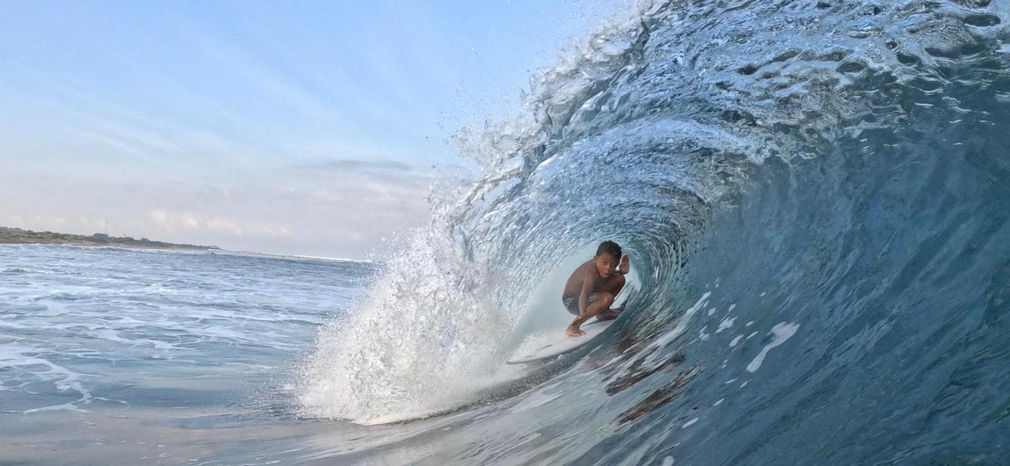 Medewi Secret Surfcamp Hotell Pulukan Eksteriør bilde