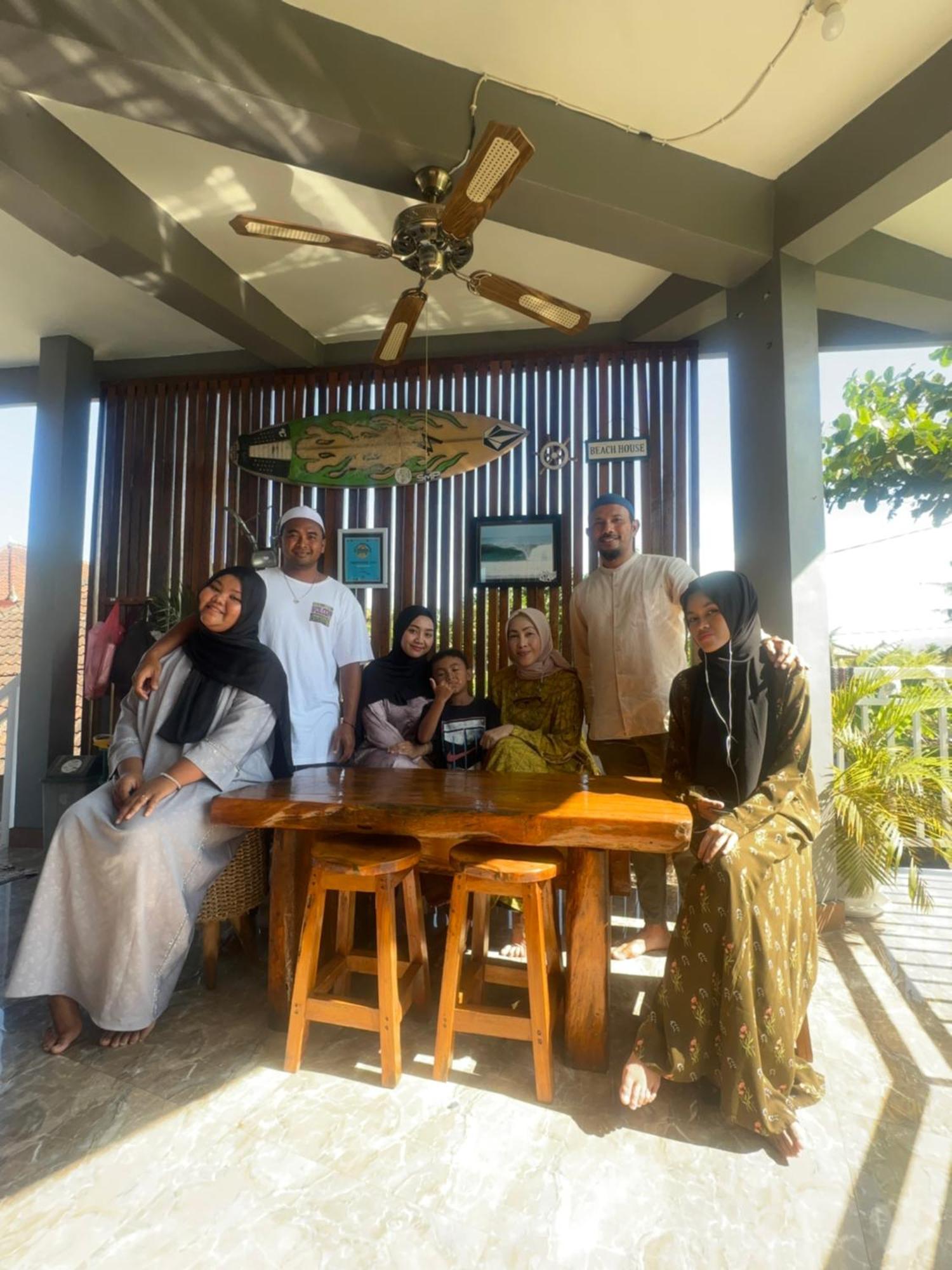 Medewi Secret Surfcamp Hotell Pulukan Eksteriør bilde